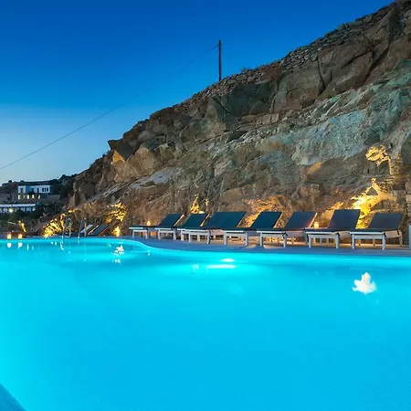 ميكونوس بيتش Mykonos Town