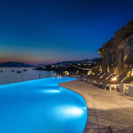 ميكونوس بيتش Mykonos Town