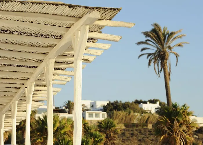 فندق ميكونوس بيتش Mykonos Town