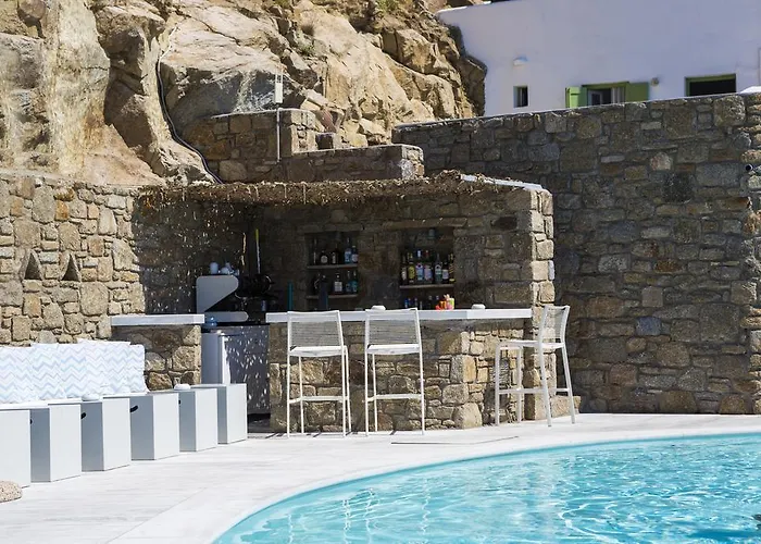 ميكونوس بيتش 3*