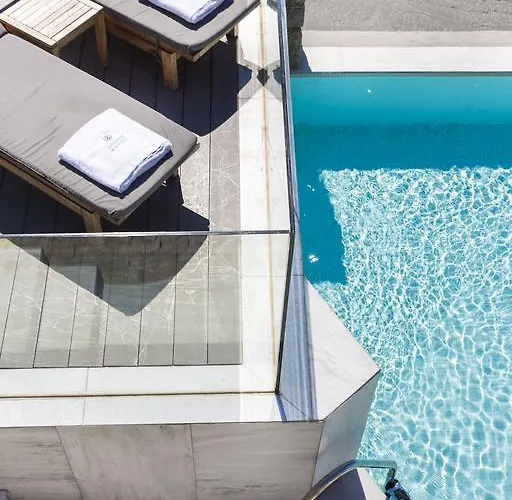 ميكونوس بيتش 3* Mykonos Town