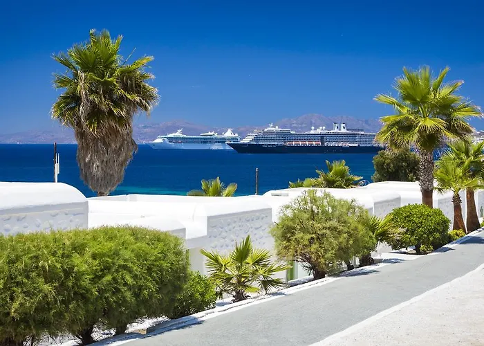 ميكونوس بيتش 3*